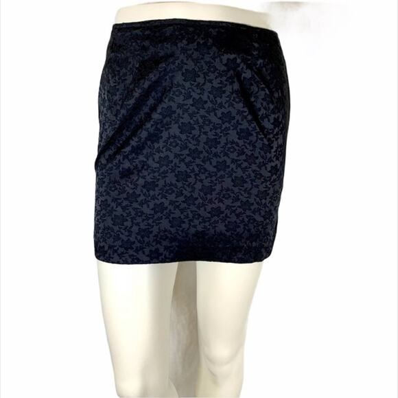 Star CCC size 9 black silky floral zip up skirt - Picture 1 of 7